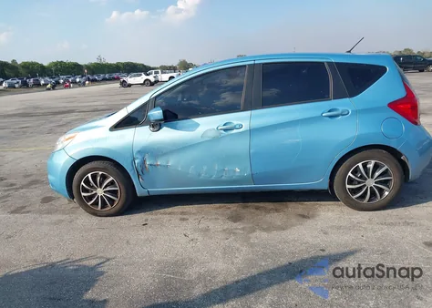 2015 Nissan Versa Note S (Sr)/S Plus/Sl/Sr/Sv z USA, uszkodzony, nr VIN 3N1CE2CP0FL381933